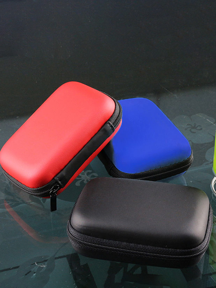 Жесткий чехол из ЭВА, зарядное – обзор и цена Tech Accessories Hard Case